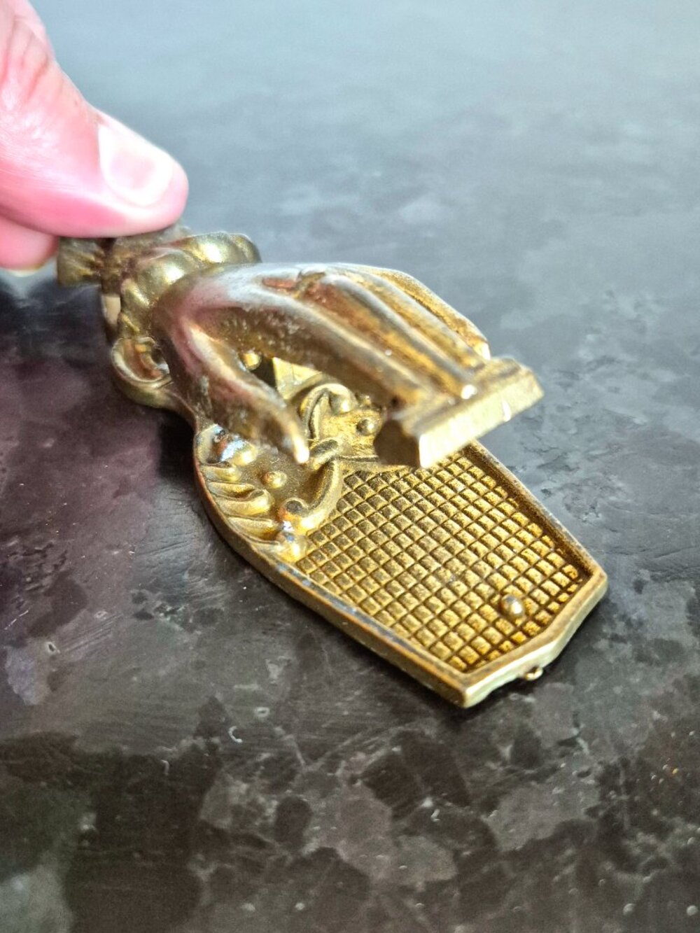 Vintage Antique Brass Hand Clip, Victorian Style, Made In Canada - Picture 7 of 11